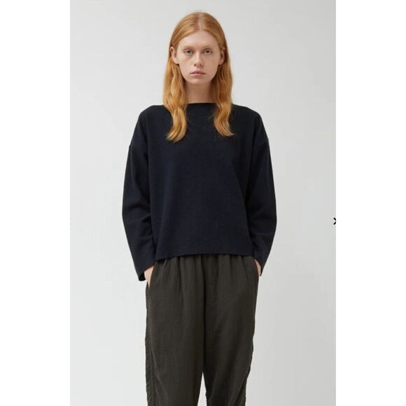 black crane Tops - BLACK CRANE Sz S Small Black Felted Wool Pullover Top
